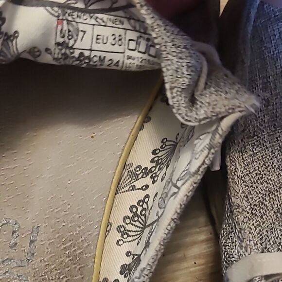 Hey dude size 7 Wendy shoes linen gray boho slip on comfy cozy y2k - Picture 8 of 14